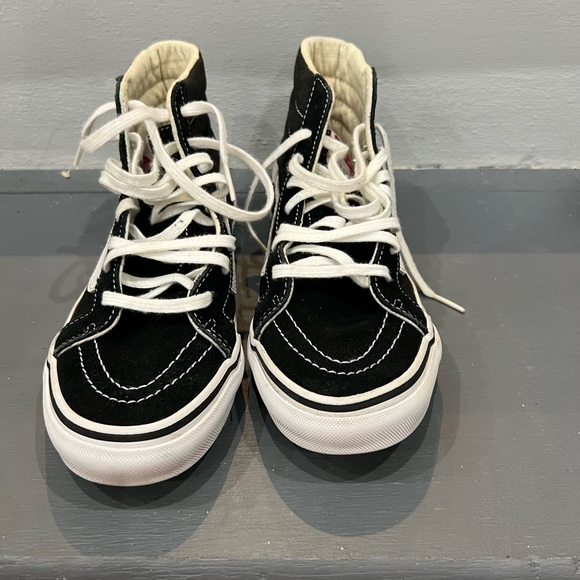 Vans sneakers!! Size women 6.0 men 4.5 - Picture 2 of 9